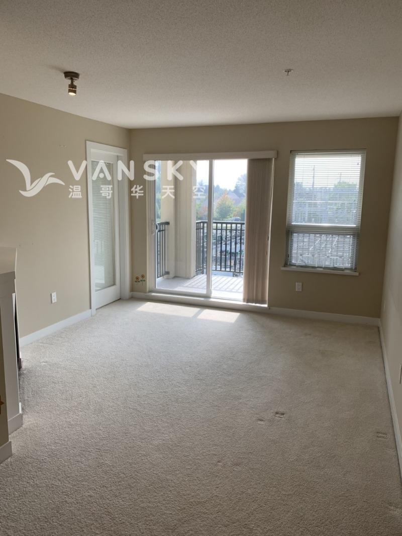 250428115139_3 Living room.jpg
